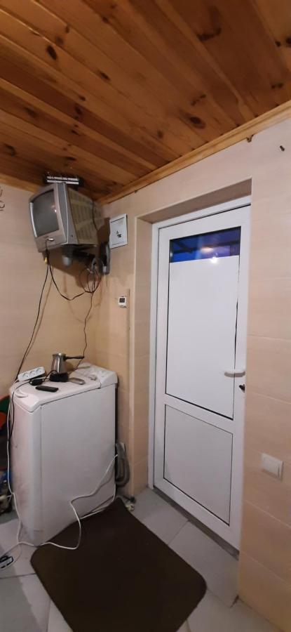 Дом С Удобствами Apartment Cherkasy Ngoại thất bức ảnh