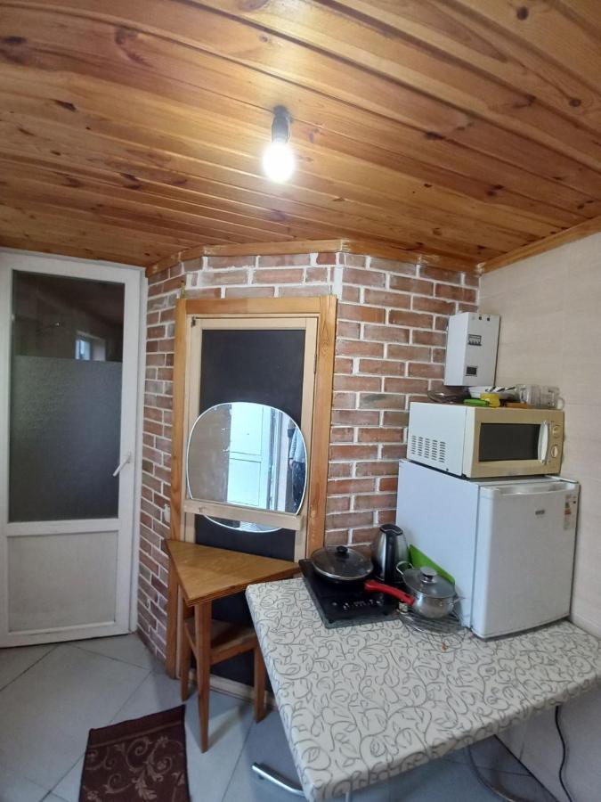 Дом С Удобствами Apartment Cherkasy Ngoại thất bức ảnh