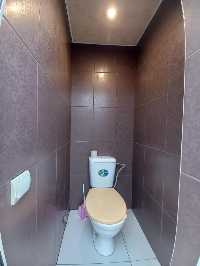 Дом С Удобствами Apartment Cherkasy Ngoại thất bức ảnh